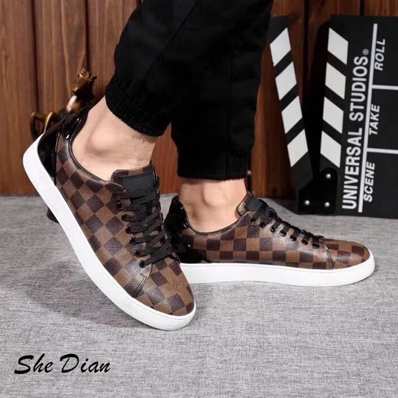 Женские кроссовки из натуральной кожи повседневные на платформе со шнуровкой