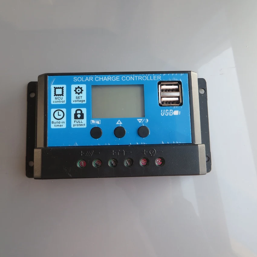 

Solar Controller 12V24V20A USB Phone Charger Only lead-acid batteries available