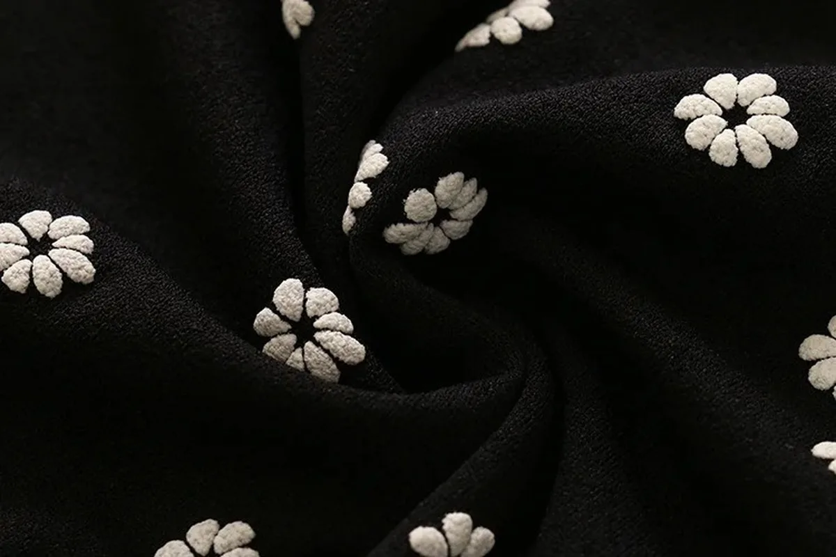 Милое летнее платье на бретельках для девочек новинка черное белое с цветочным