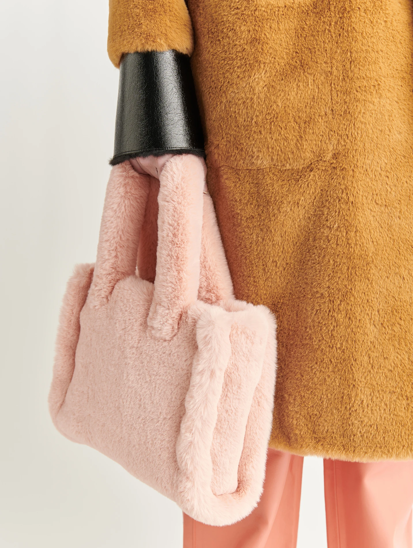 

New Winter Fashion Square bag Soft Plush Women's Shoulder Bag High quality Designer Handbag Casual Sweet Girl Messenger bag