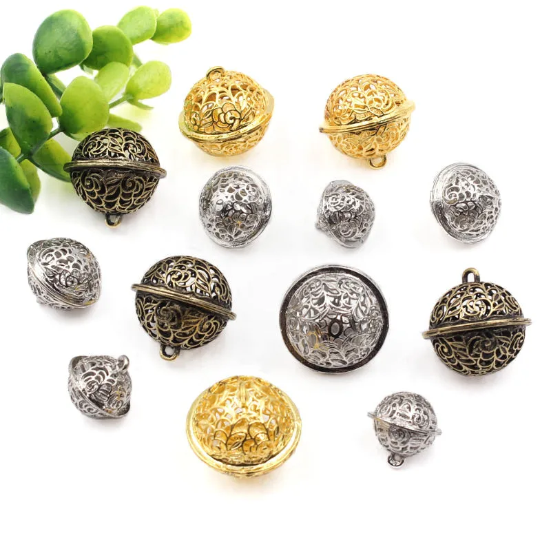 

10pcs Hollow Christmas Bells Metal Jingle Bells Christmas Tree Decoration Family Ornament Christmas Baubles Bells Art Craft