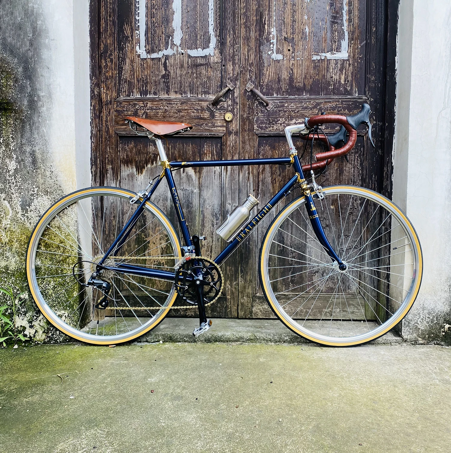 

Road Bike 16 Speed frame 51cm Double V Brake Chrome-molybdenum Steel Sliver Bicycle Completed Vintage Bike 700C