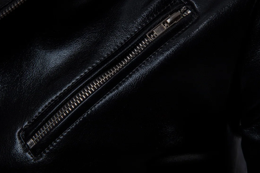 

The new autumn 2018 male locomotive leather shiny European yards black leather jacket