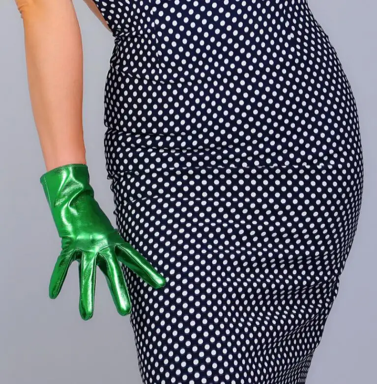 Женские модельные блестящие зеленые лакированные кожаные перчатки для клуба