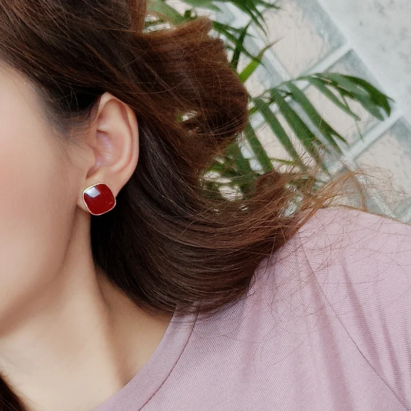 Серьги гвоздики конфетного цвета винтажные квадратные S925 иглы