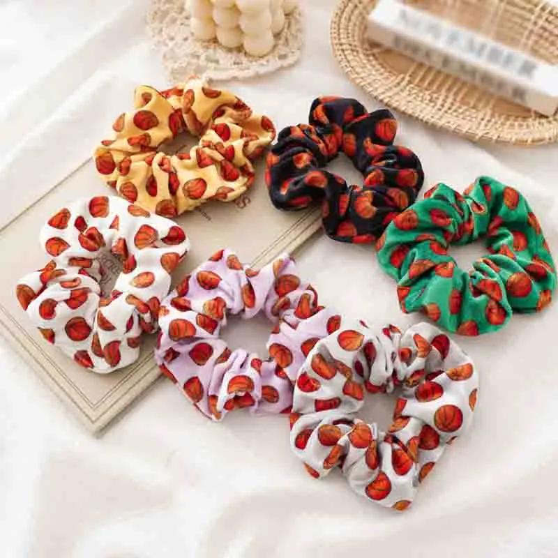 Резинка для волос бархатная толстая золотистая эластичная заколка хвоста с