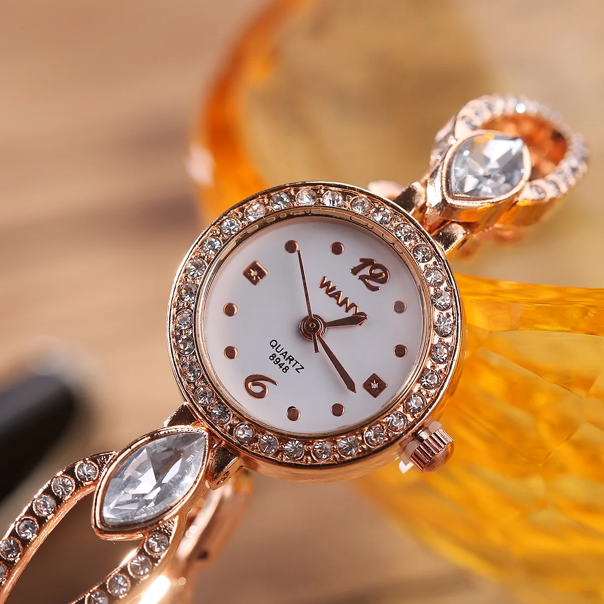 

Reloj Mujer 2021 New SK Women's Bracelet Watches Fashion Luxury Top Band Alloy Strap Quartz Watch For Women Relogio Feminino
