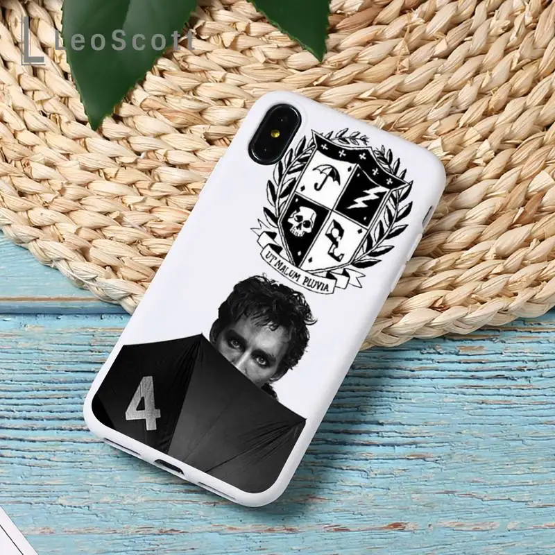 

Umbrella Academy funda cover shell Phone Case Candy Color Phone Case for iPhone 11 12 pro XS MAX 8 7 6 6S Plus X 5S SE 2020 XR