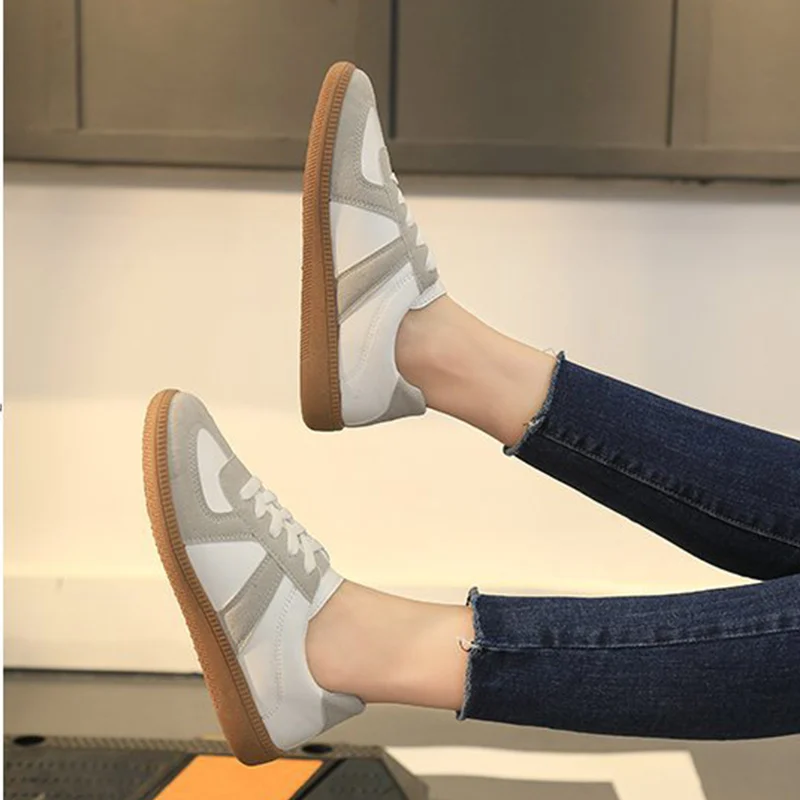 Женские кроссовки вулканизированные туфли на плоской подошве со шнуровкой в