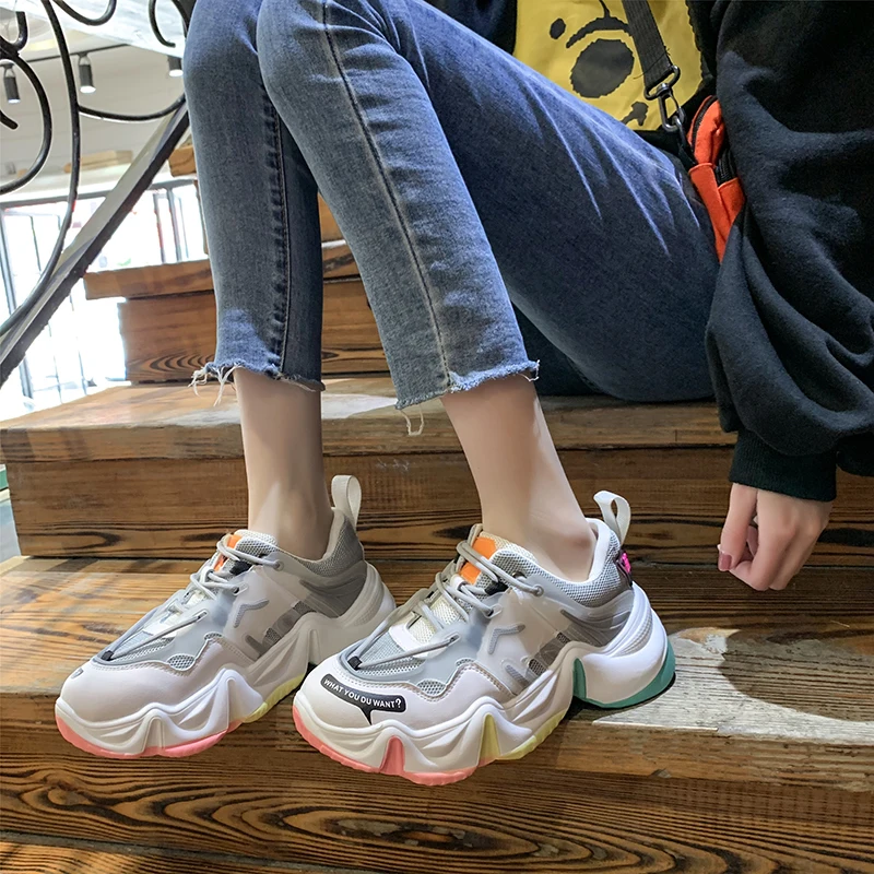 Женские кроссовки на массивной подошве повседневные сетчатые радужной