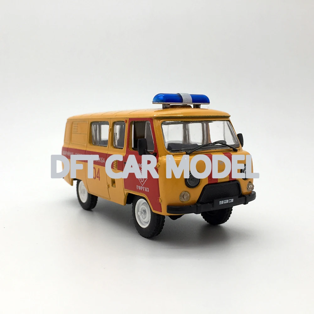 1:43 игрушечные машинки из сплава UAZ-452 модель автомобиля для детских игрушечных автомобилей авторизованный детский игрушечный автомобиль