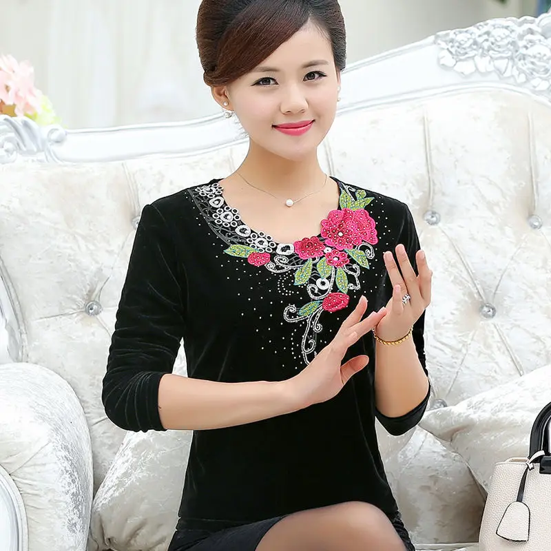 Женская бархатная футболка с вышивкой и круглым вырезом длинным рукавом | одежда