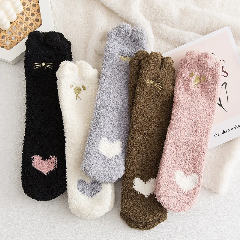 

Winter New Coral Velvet Embroidered Socks Cute Cat's Claw Middle Tube Sleeping Socks Stereo Ears Floor Socks Children
