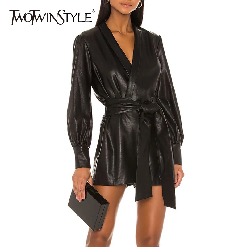 TWOTWINSTYLE черный комбинезон из искусственной кожи для женщин v образный вырез