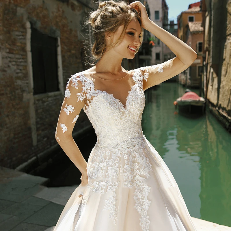 

wuzhiyi 2020 A-line wedding dress o neck vestido de noiva luxury bridal dress Custom made robe de mariee lace appliques dress