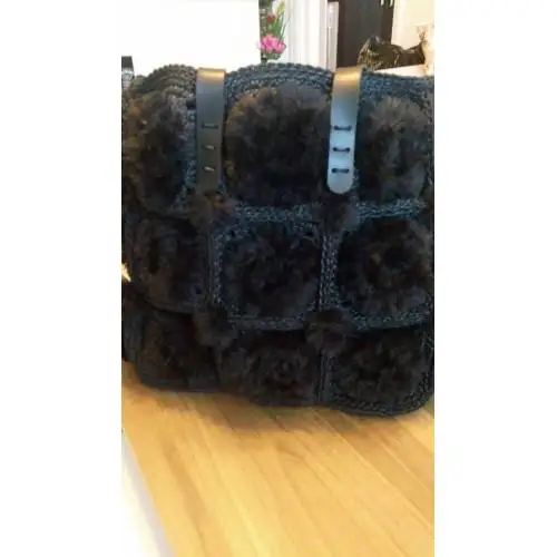 

Ручная вязка пушистая зимняя сумка