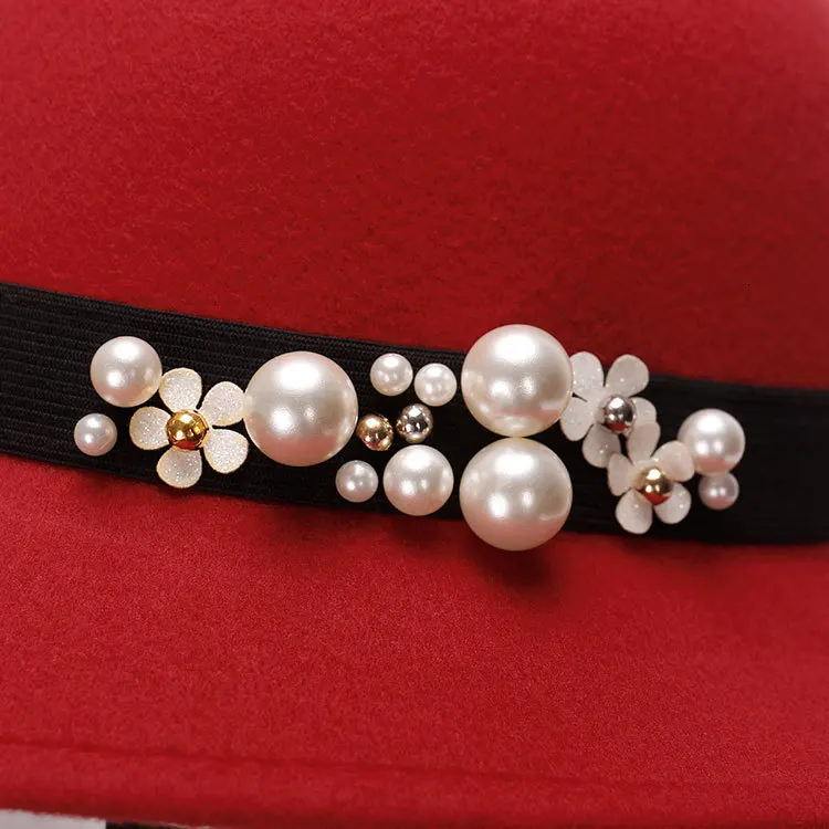 Осенняя женская шапка с широкими полями модная жемчужинами зимняя федора для