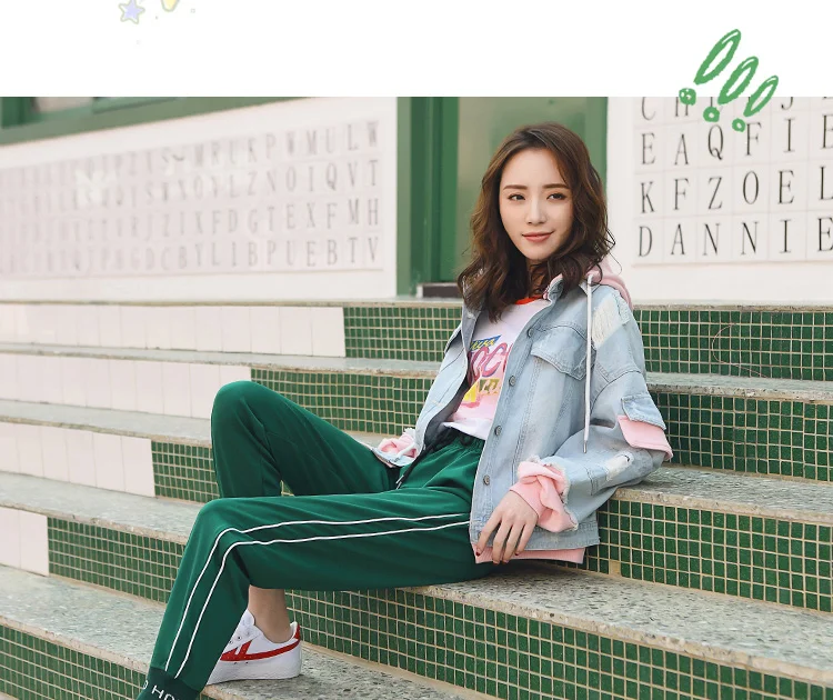 

2021 Spring Hooded Denim Jacket For Women Casual BF Jeans Jacket Holes Vintage Harajuku Coat Female loose Streetwear Basic Coats