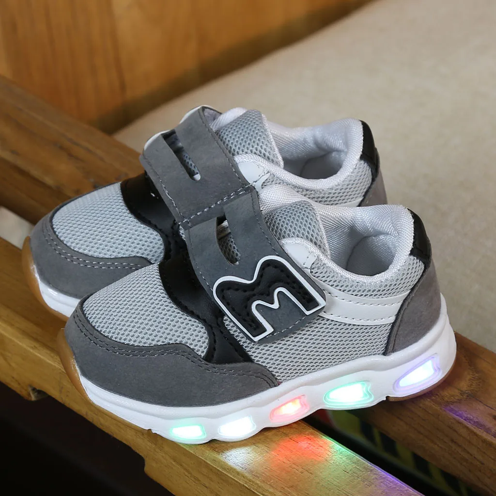 Детская обувь для маленьких девочек с бабочками и кристаллами Светящиеся