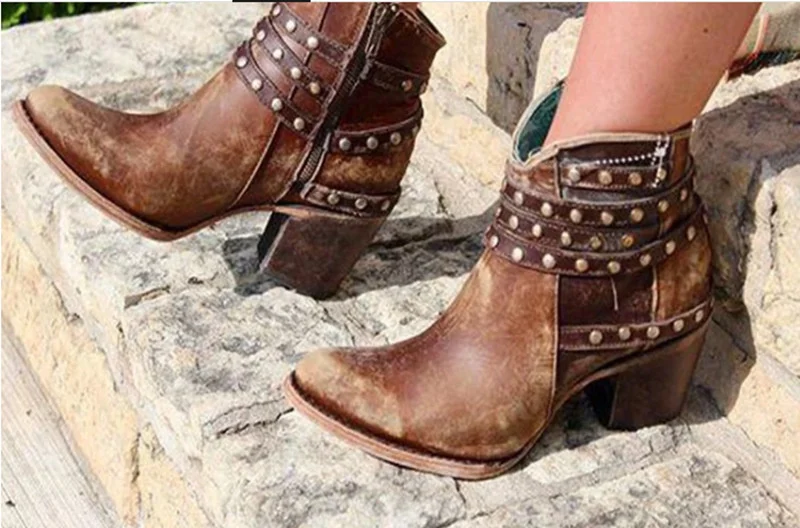 

decorative New fall winter 2019 new belt rivet thick heel large boots
