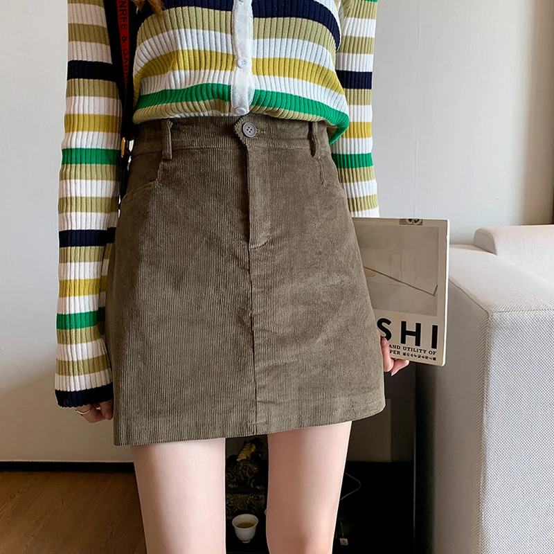 

2020New Winter Autumn Corduroy Skirt for Ladies Fashion High Waist Women Sweet Mini Skirts with Buttons Pocket