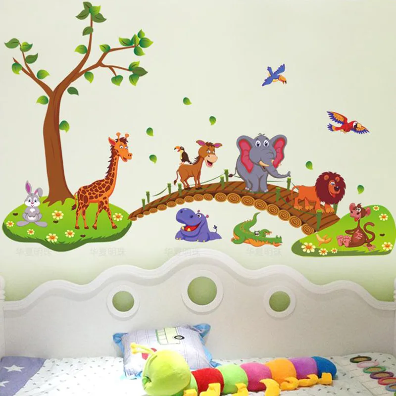

Наклейки на стену в виде животных для детской комнаты