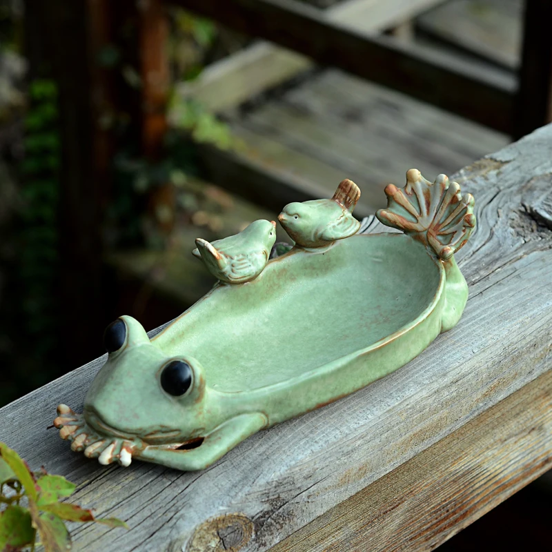 

Pastoral creative frog ceramic fruit tray household storage tray special handicraft garden bird feeding tray office decorations