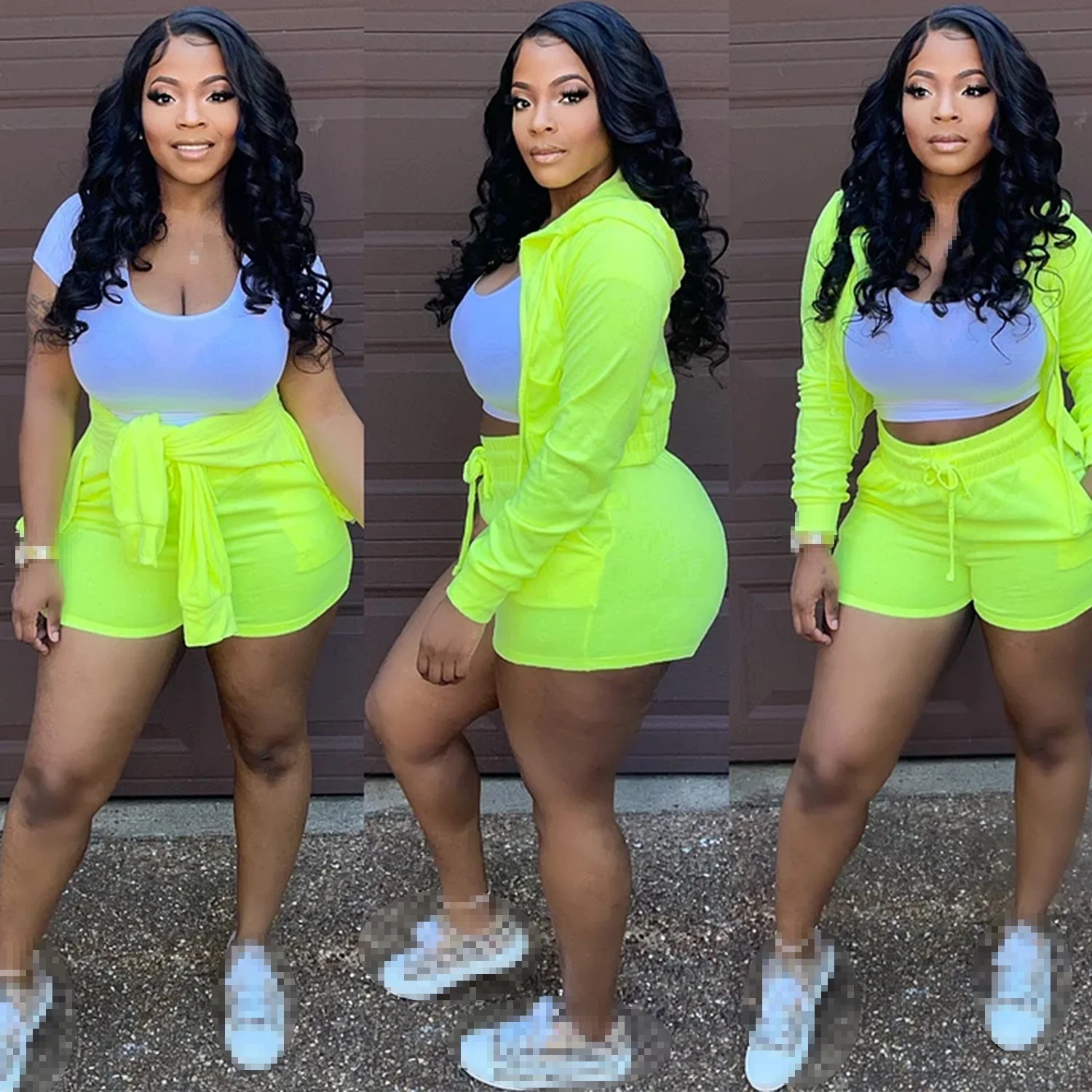 

Женский однотонный комплект из двух предметов, короткий топ на молнии с длинным рукавом и шорты с карманами, спортивный костюм для активног...