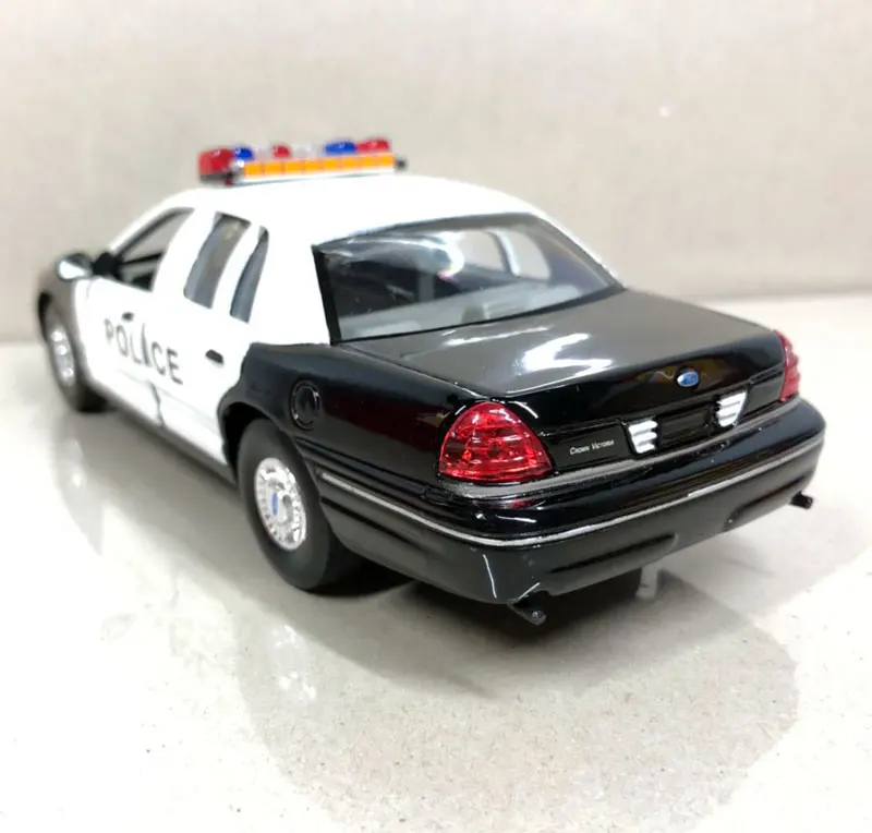 WELLY 1/24 масштабная модель автомобиля игрушки полиция Ver. 1999 Ford Crown Victoria автомобиль из литого металла модель игрушки для подарка/коллекции/детей