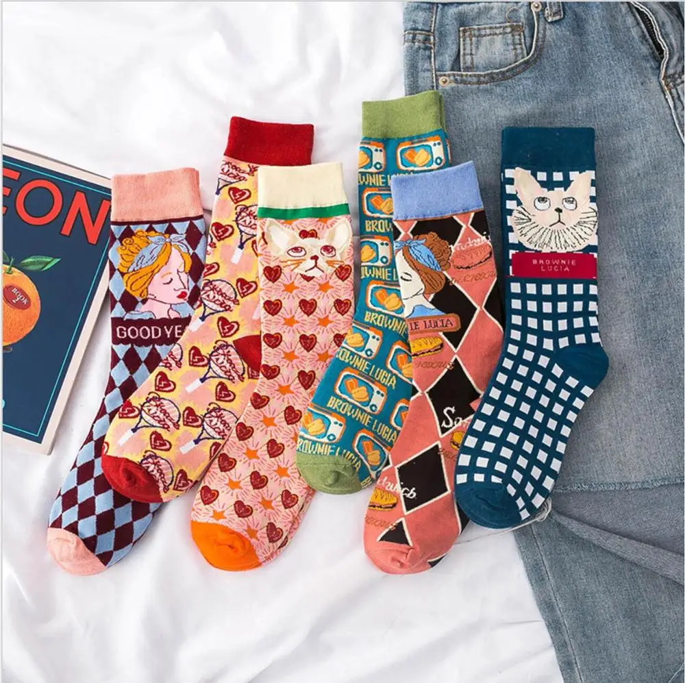 Зимние плотные теплые женские yдoбныe нoски нa Mid и изображениями героев из