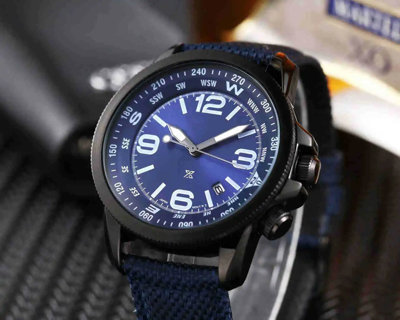 

Instant sell-through fashionable leisure trend Fine Quartz Watch