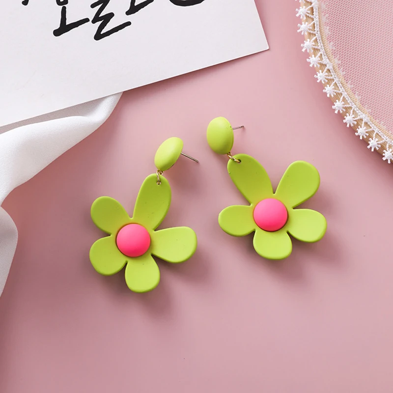 Женские акриловые серьги-гвоздики Цветные Цветочные серьги милые