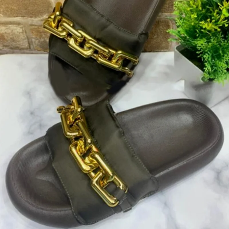 

2021 New Fashion Women's Shoes Solid Color Open Toe Sandals Mature Simple Outdoor Beach Shoes Summer Women's Plus Size Slippers