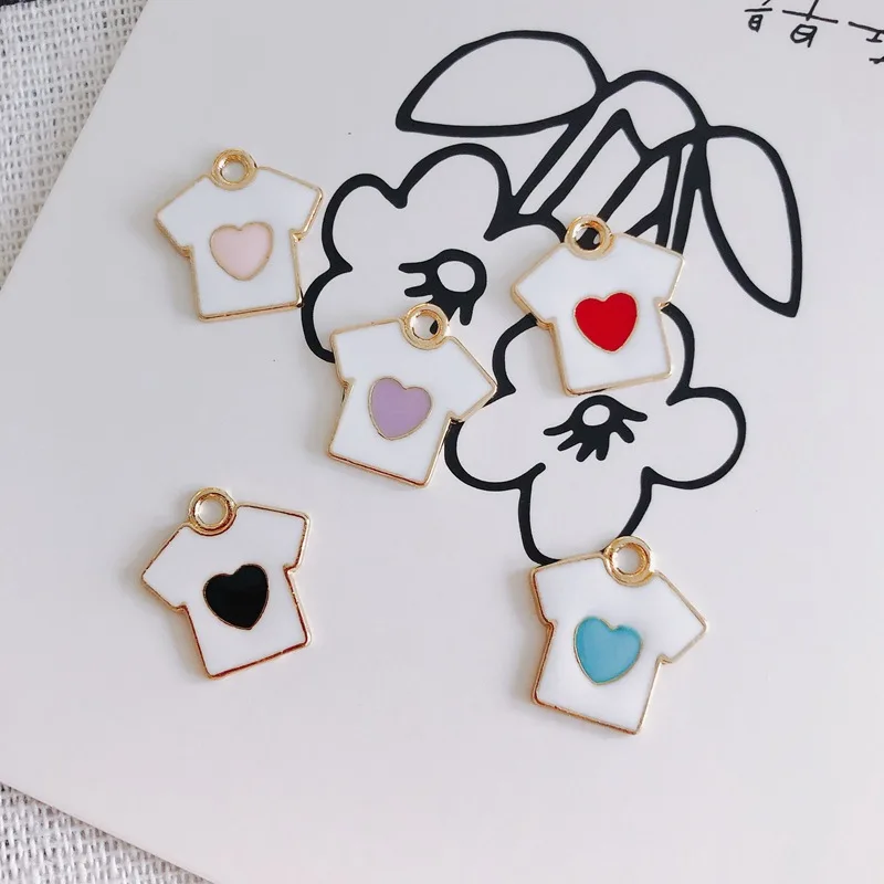 

Wholesale 100pcs 16*15mm Kawaii Love Heart T-shirt Clothes Jewelry DIY Charms Ornament Accessories Alloy Oil Drop Pendants