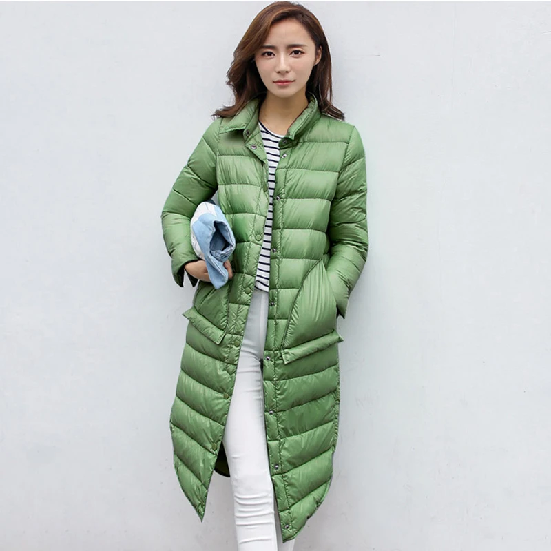 Женская длинная куртка на белом утином пуху ульсветильник приталенная
