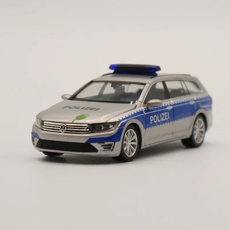 

Модель Herpa в масштабе Ho, 1:87, Volkswagen Passat B8, вариант GTE, Polizei, гамбургер