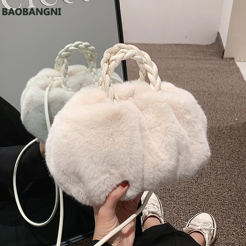 Faux Fur Totes With Woven Handle Winter New High-quality Soft Plush Women's Designer Handbag Travel Shoulder Messenger Bag