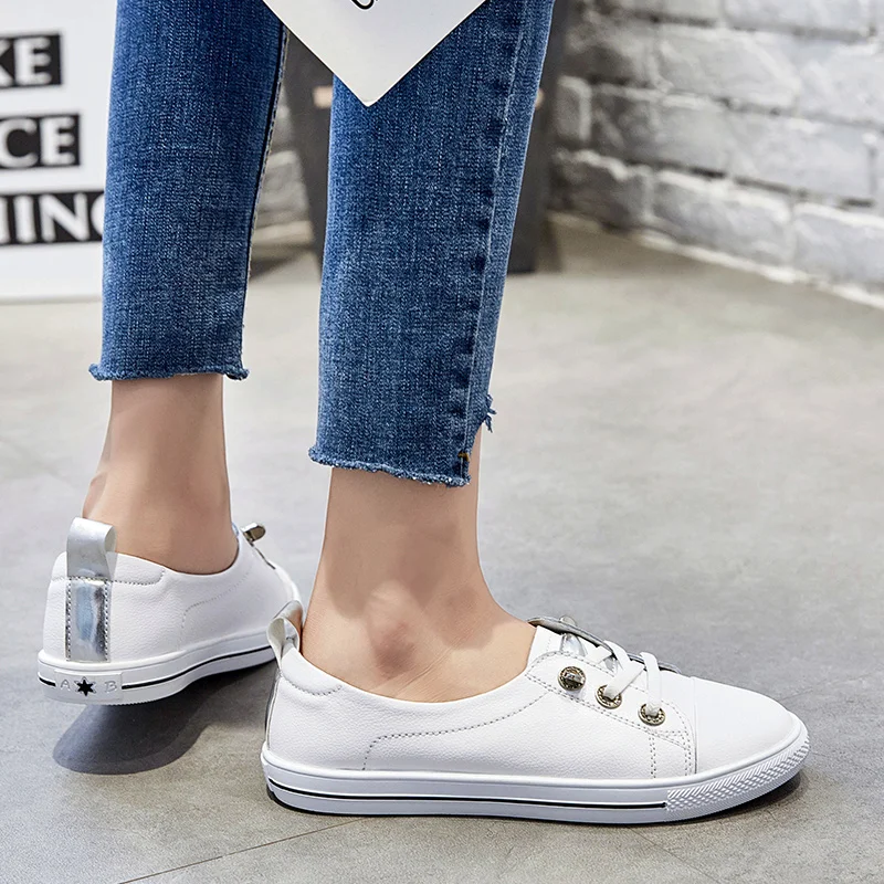 Модные кроссовки женские кожаные Осенняя обувь дышащая мягкая на шнуровке