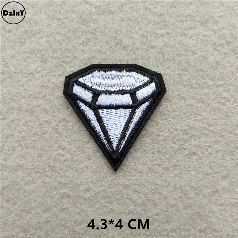 1-PCS-G-319 46 стилей на выбор) черно-белые нашивки с вышивкой для футболки с утюгом в полоску Одежда для Аппликации Наклейки для одежды значки - Цвет: 1-PCS-G-319