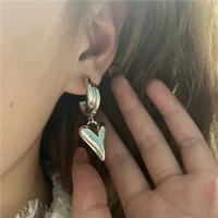 new design vintage metal heart earrings for women punk jewelry twisted hoop earring fashion female bridal brincos wholesale 2021