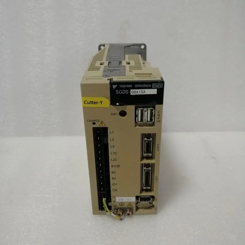 

YASKAWA SGDS-08A15A Servo driver