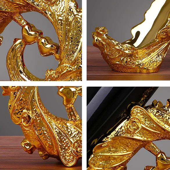 

Carved wine cabinet ornaments creative resin peafowl wine rack home decorations