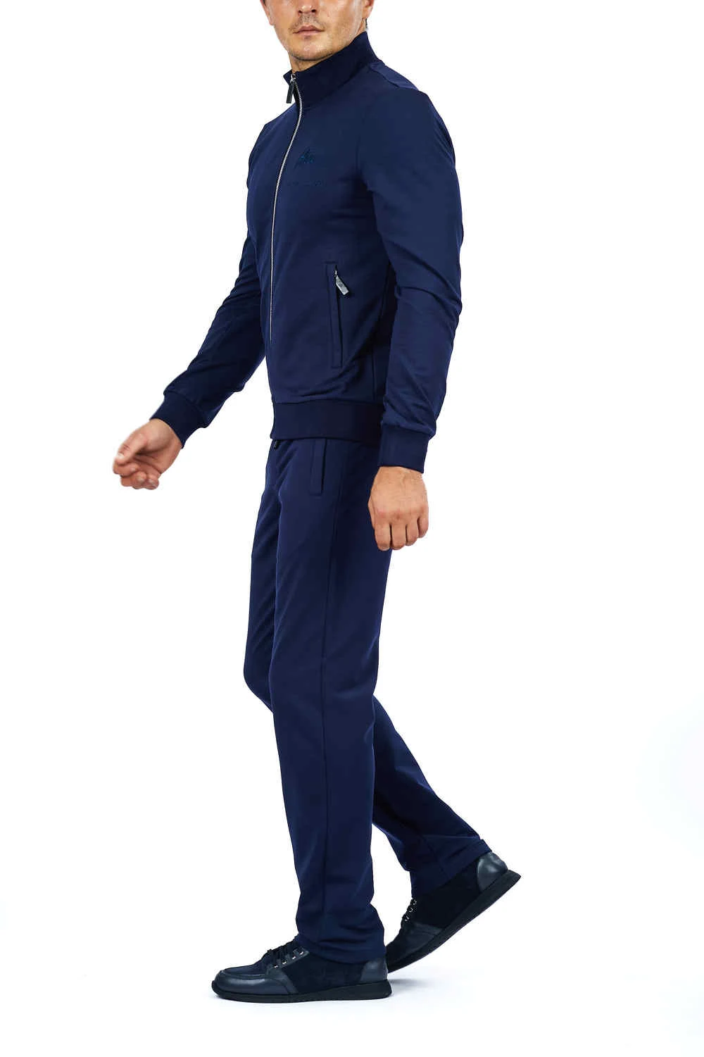 Рисунок 2 - Спортивная одежда биллионер мужская с капюшоном