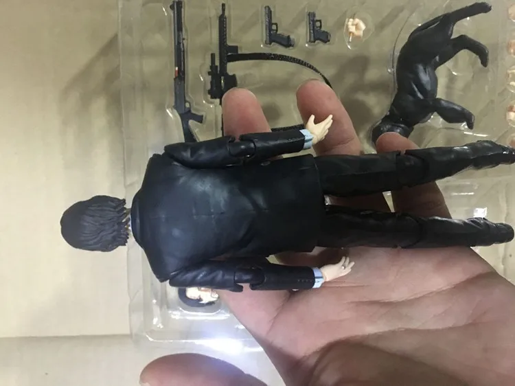 NEW Mafex 085 John Wick: Chapter 2 Bring a dog action figure Collection of toy gift dolls