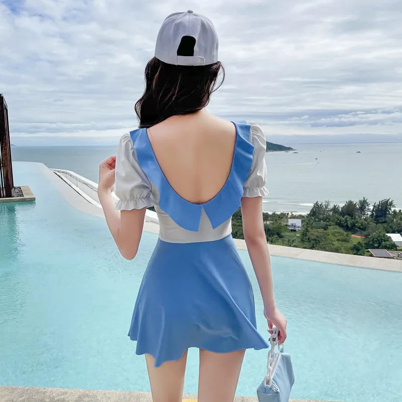 Женский слитный купальник монокини с юбкой и открытой спиной в Корейском стиле