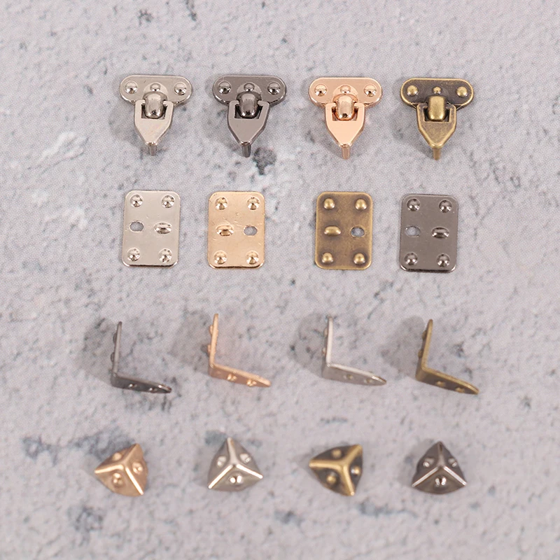 

4Pcs/set Mini Metal Crafts DIY Doll Bag Parts Doll Suitcase Box Lock Box Accessories