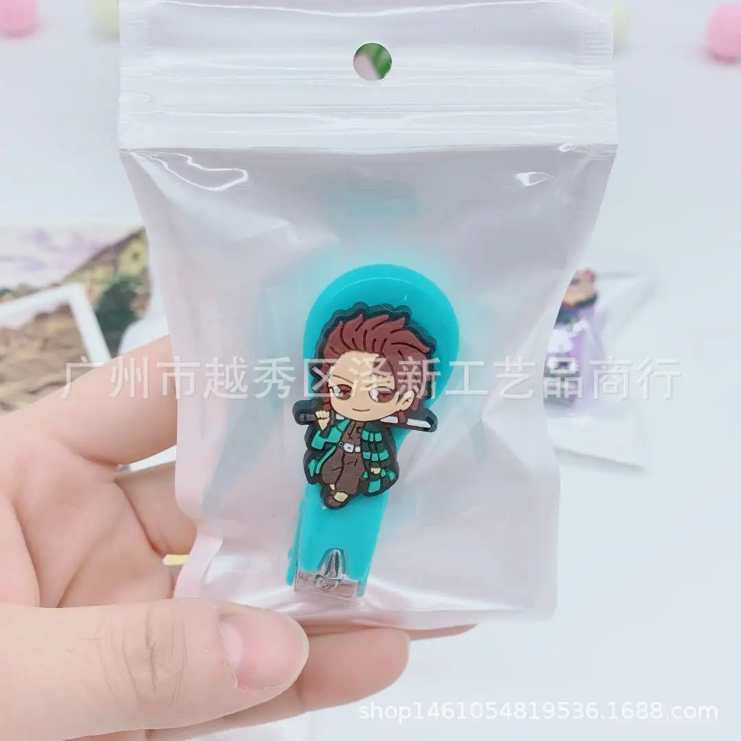 

1 PCS NEW Anime Kimetsu no Yaiba Demon Slayer Kamado Tanjirou Kamado Nezuko Cosplay Props Nail clippers Model Gift