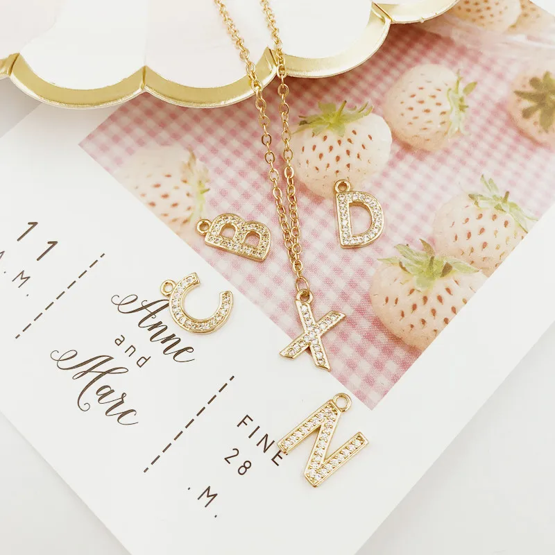 Креативное ожерелье с 26 английскими буквами можно свободно комбинировать именем