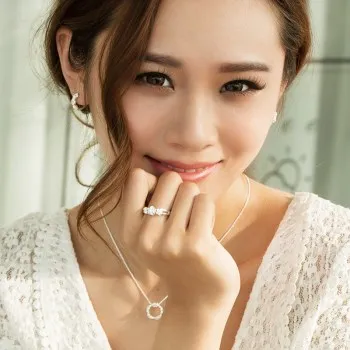 

Korea Style Simple Fashion Flower and Alice Flower Opening Diamond Zircon Plum Blossom Silver Ring Ladies R53.01