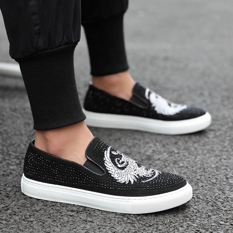 new hot selling brand mens shoes 2021 spring fashion wild trend comfortable rhinestone casual shoes mens shoes without laces free global shipping